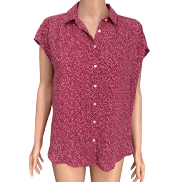 5/$25 LOFT Crimson and White Geometric Shirt - Picture 7 of 7